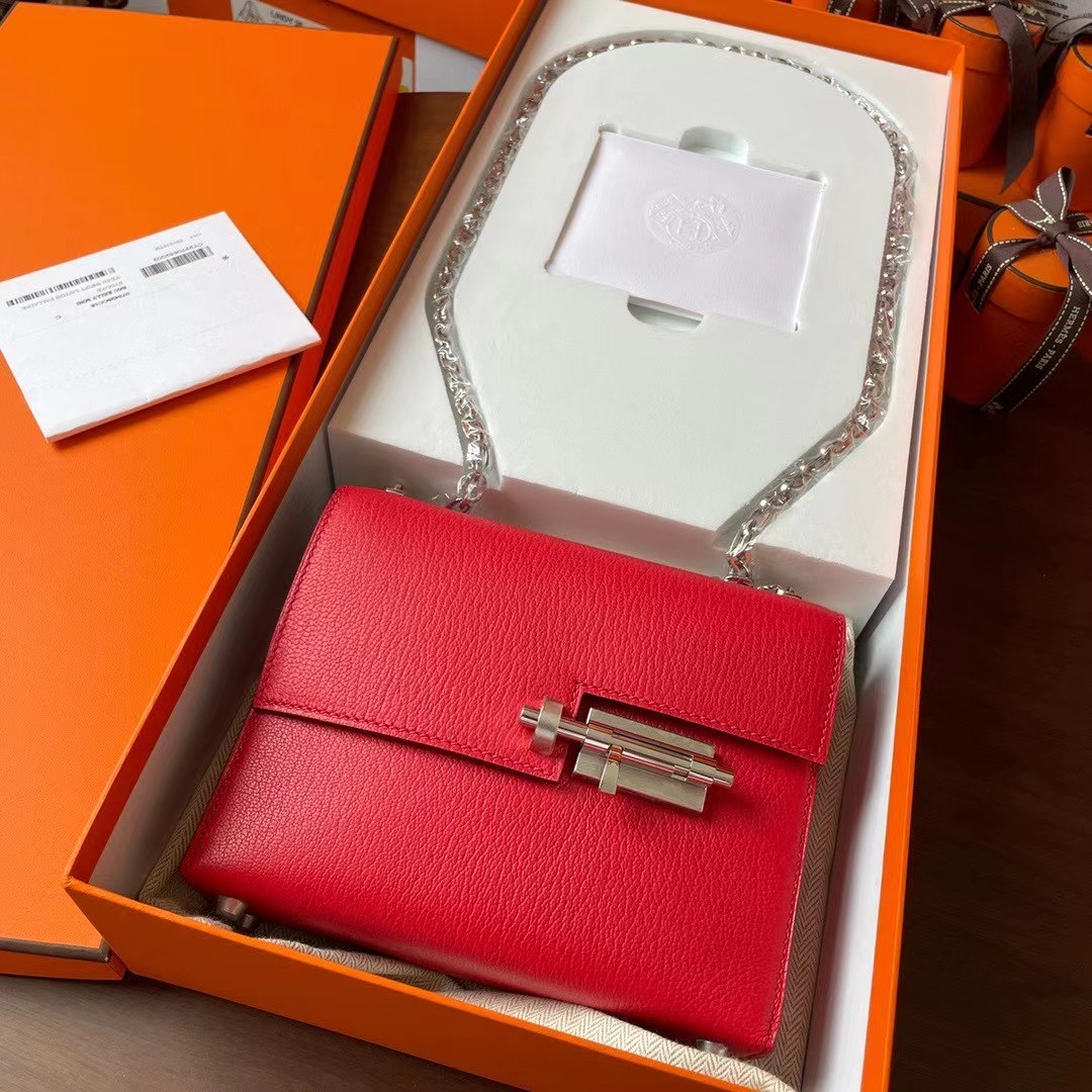 现货VR mini 17cm Chèvre 山羊皮 Q5国旗红 银扣