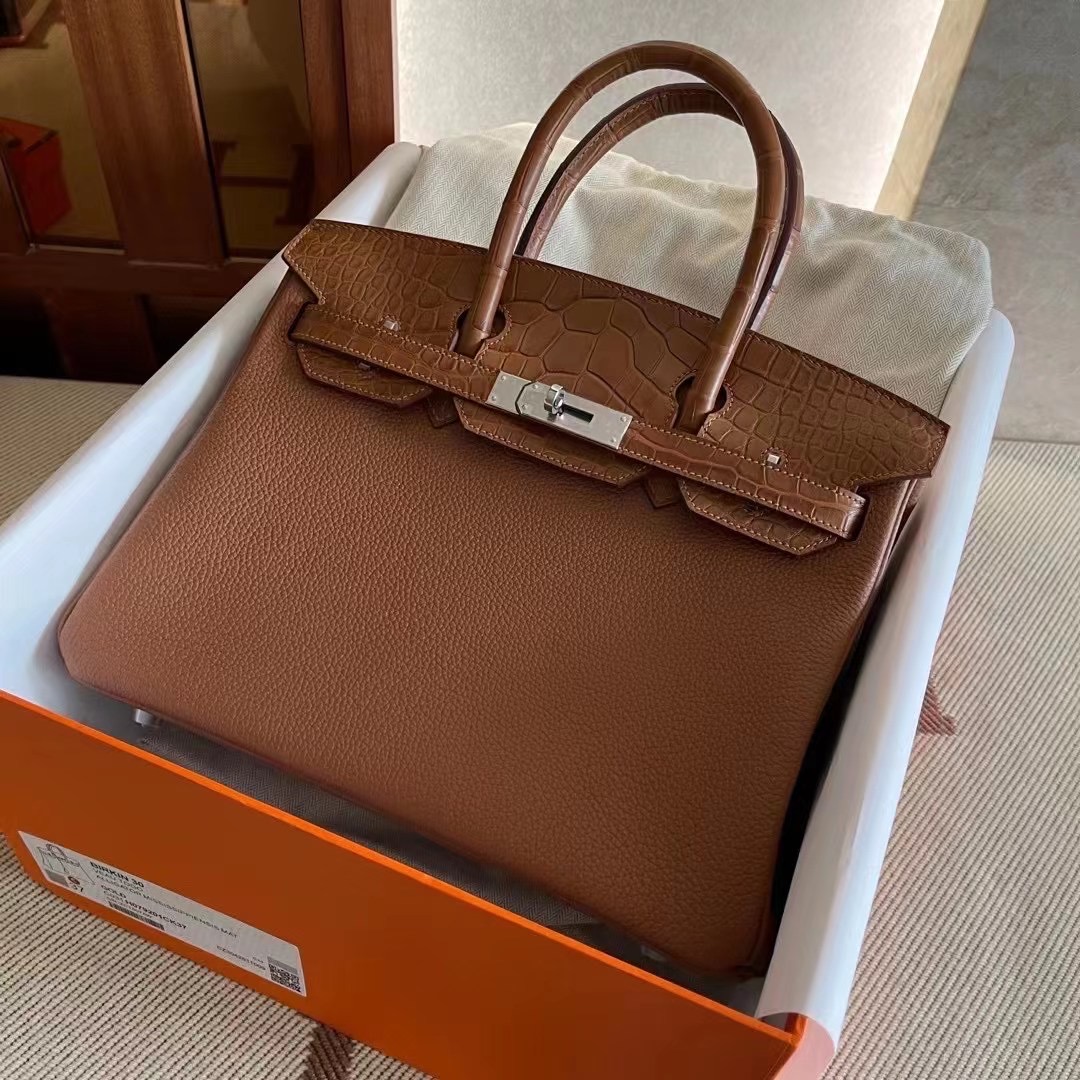 Expo 2020 Dubai HM BK Touch 25cm 37 Gold