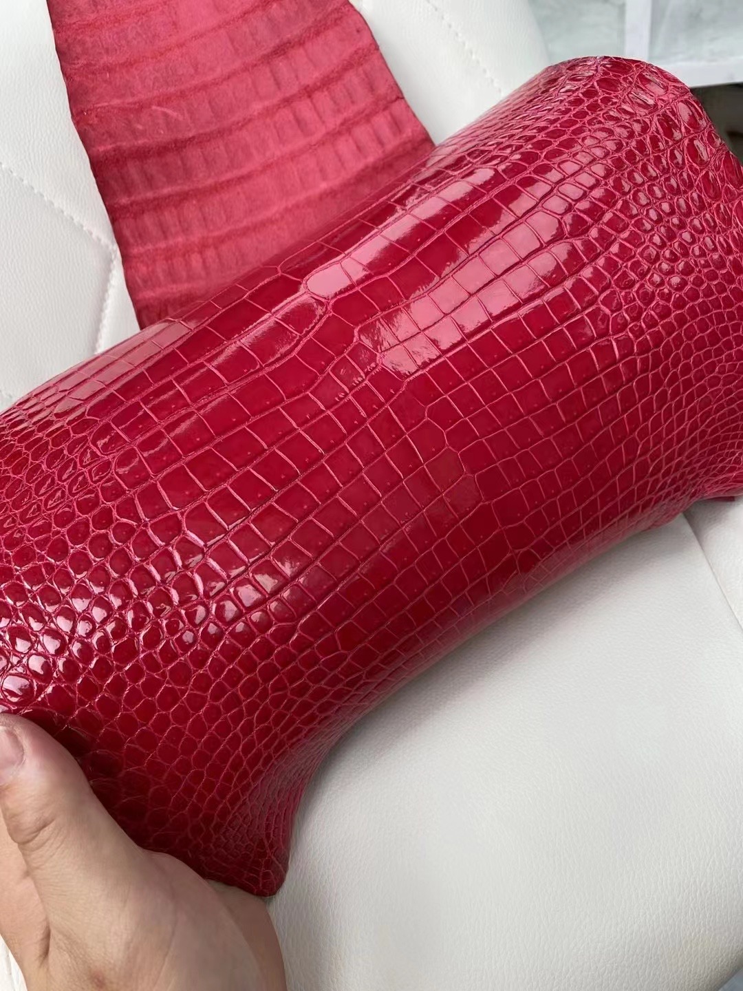 新到皮 亮面倒V 澳洲湾鳄🐊 I6 Rose Extrême 极致粉 Shiny porosus crocodile 🉑订制：BK 25cm、KL 25cm、接受订制👏