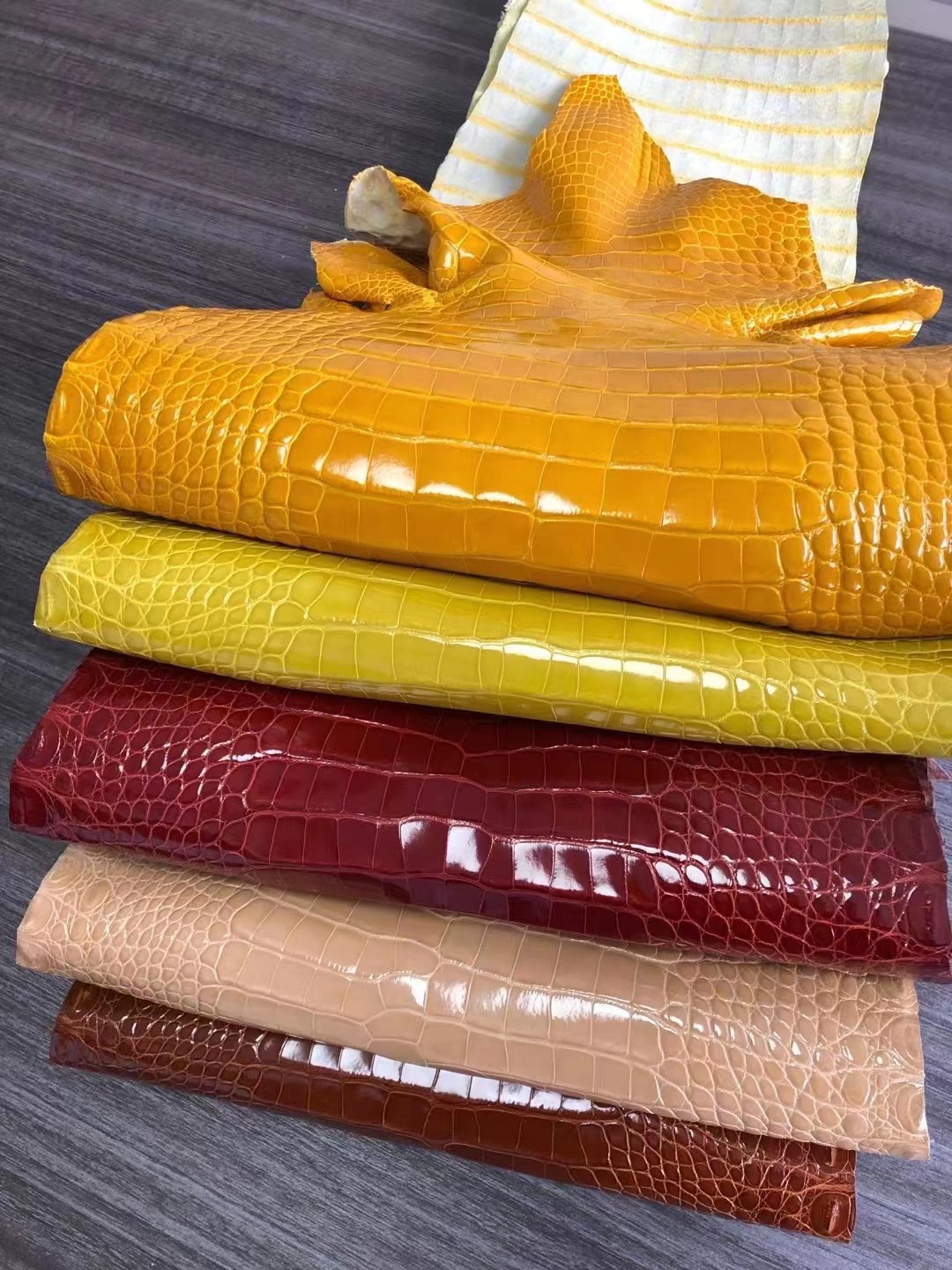 HM Crocodile Leather