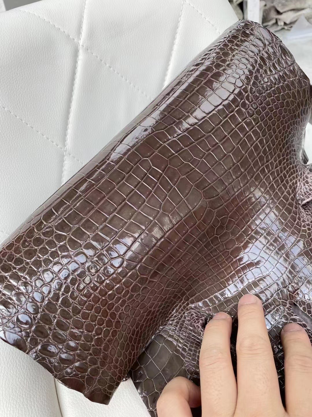 新到皮 亮面倒V 澳洲湾鳄🐊 88 Graphite 石墨灰 Shiny porosus crocodile 🉑订制：BK 25cm、KL 25cm、接受订制👏