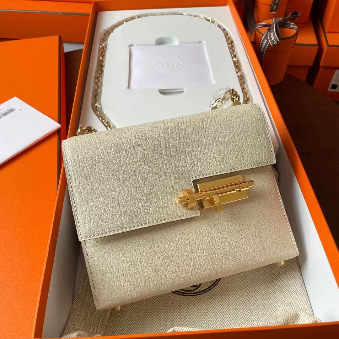 France hm 现货VR mini 17cm Chèvre 山羊皮 10 craie 奶昔白 金扣
