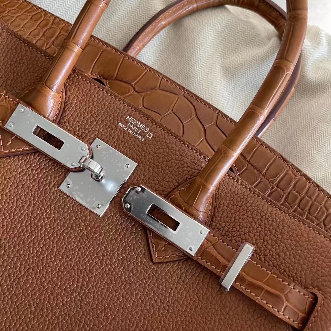 Expo 2020 Dubai HM BK Touch 25cm 37 Gold