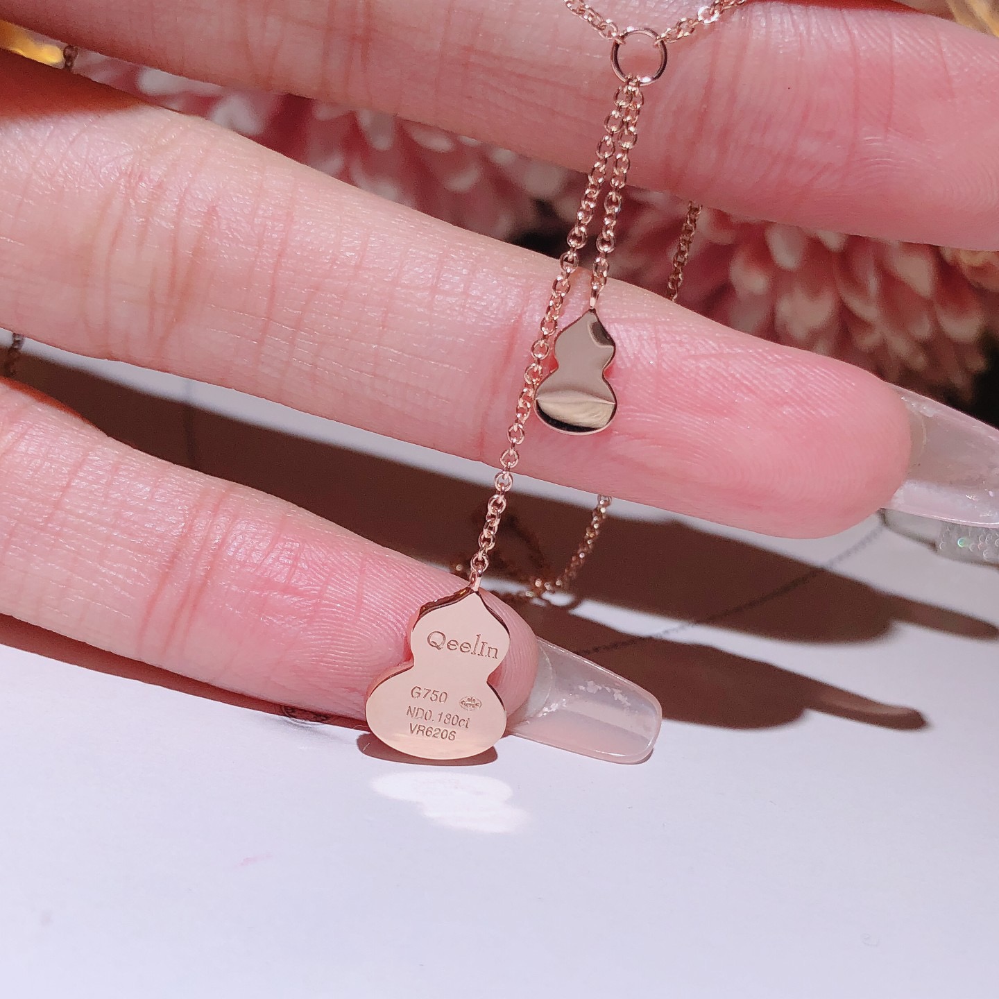 Qeelin Necklace 18k Gold 红玉髓葫芦项链 红玉髓镶嵌天然钻石 喜欢的来订。