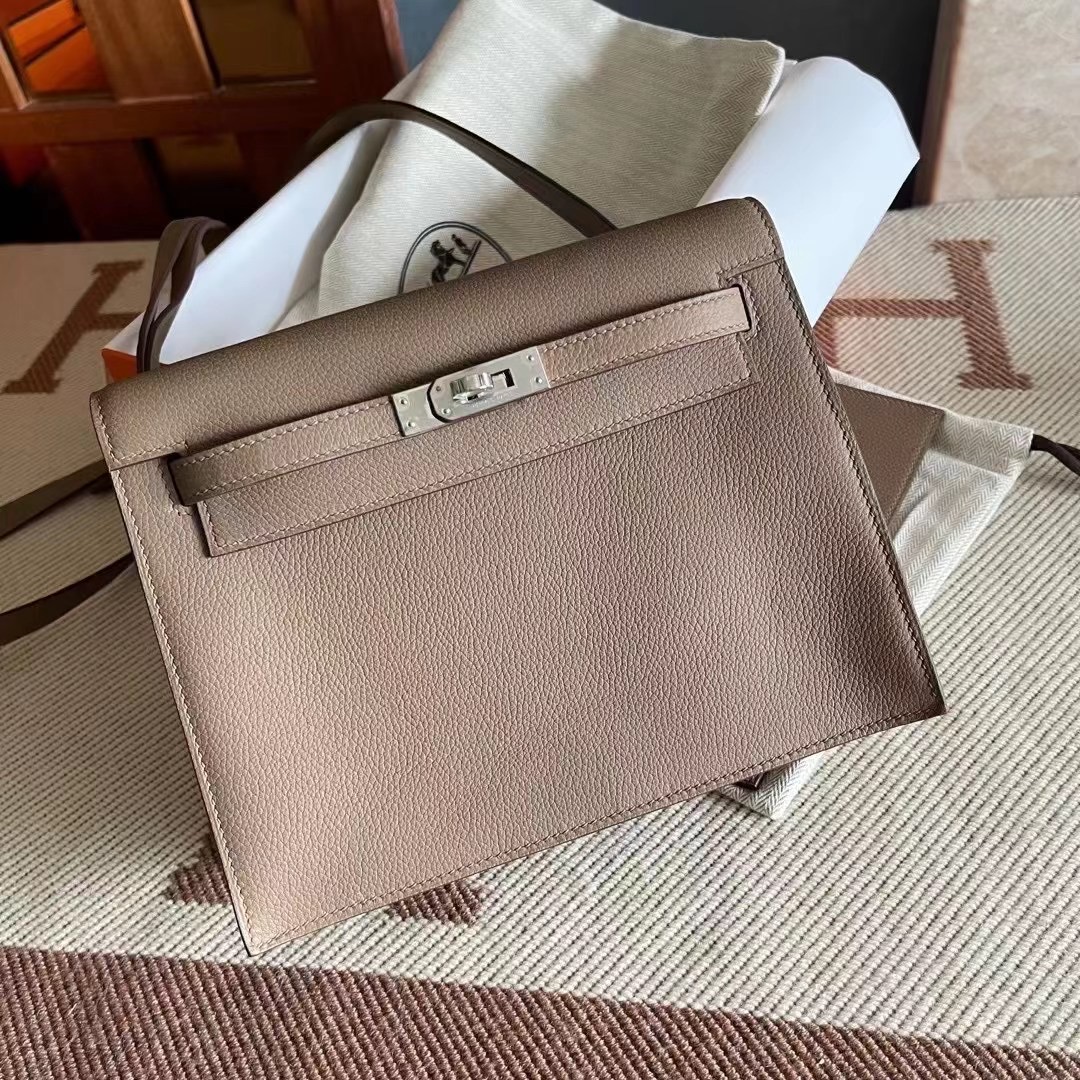 Saudi Arabia Riyadh HM kl Danse Evercolor D0 beige de weimer