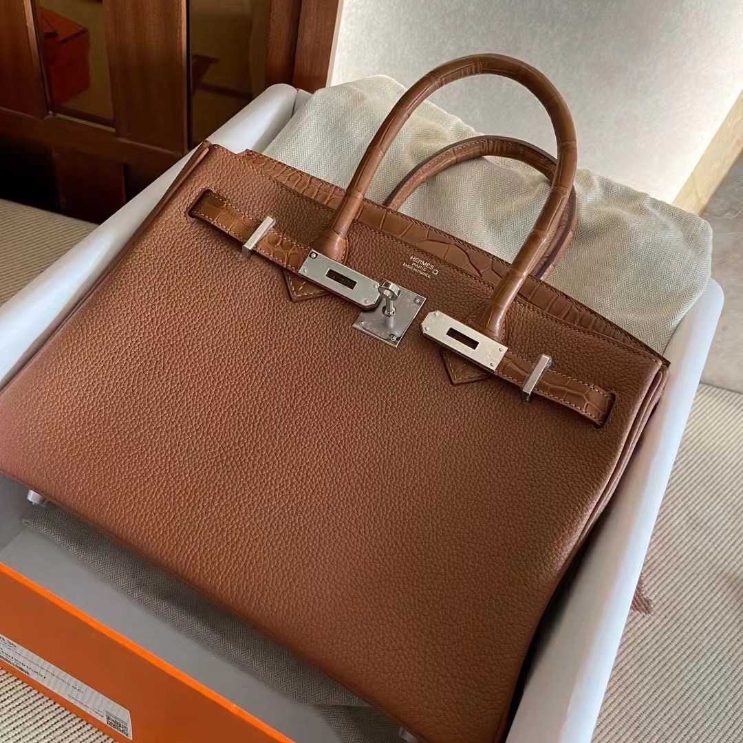 Expo 2020 Dubai HM BK Touch 25cm 37 Gold