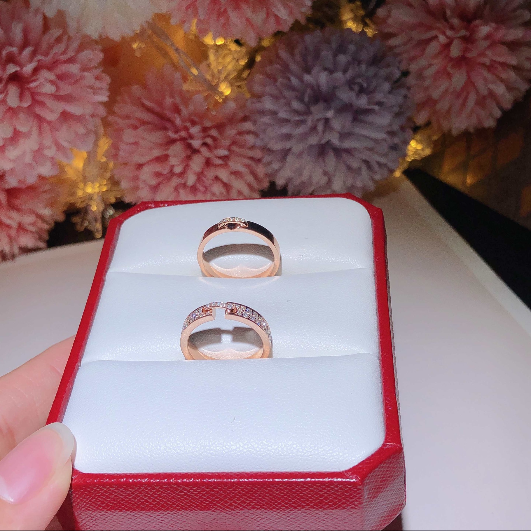 Chaumet Rings 对戒 18k金镶嵌天然钻石 喜欢的来订。