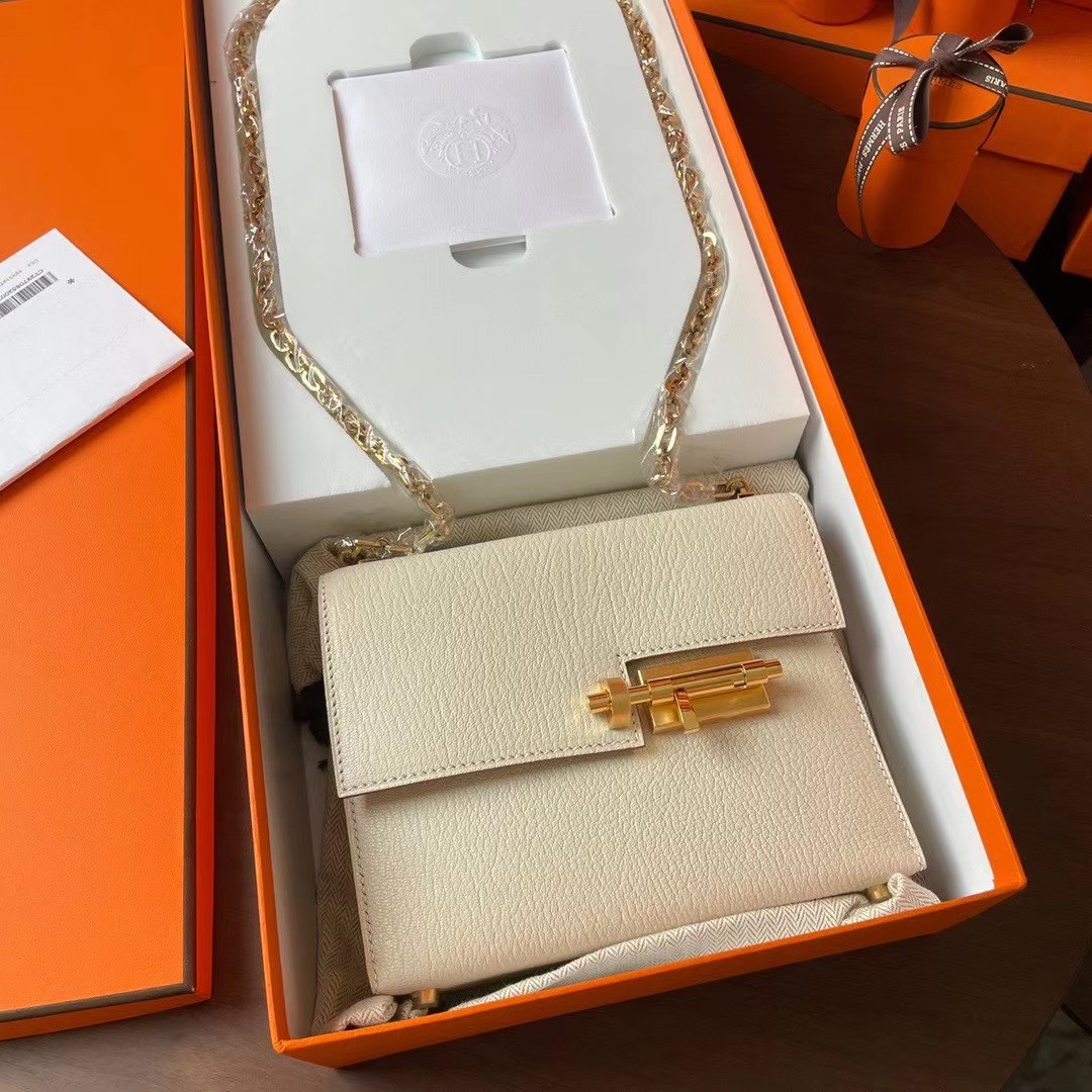 France hm 现货VR mini 17cm Chèvre 山羊皮 10 craie 奶昔白 金扣