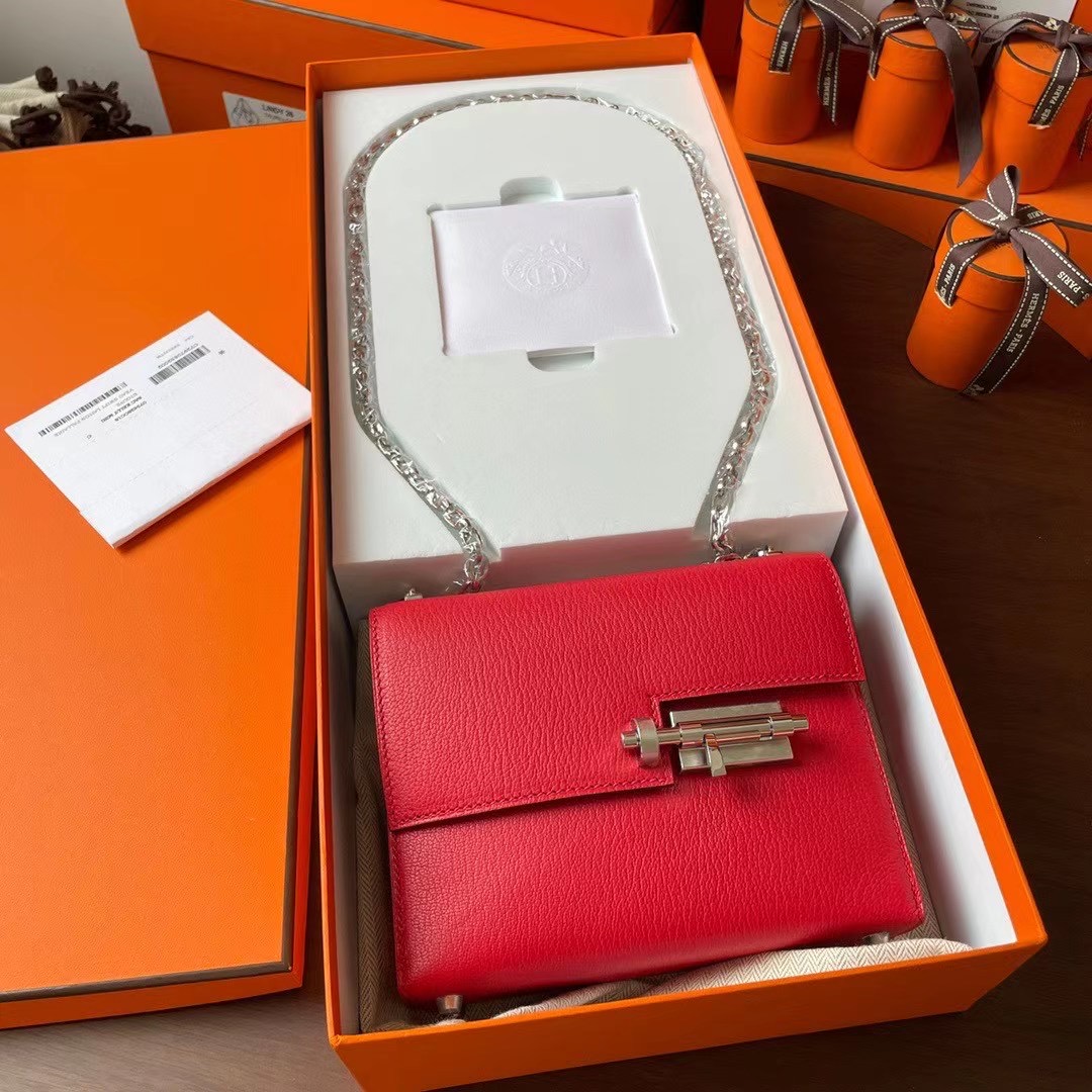 现货VR mini 17cm Chèvre 山羊皮 Q5国旗红 银扣