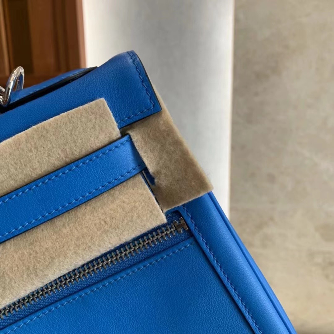 HM KL Lakis 32cm Blue Veau Swift