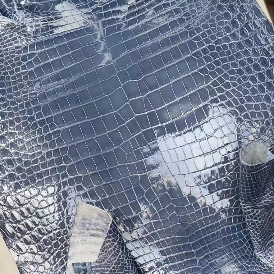 新到皮 亮面倒V 澳洲湾鳄🐊 N7 Blue Tempete 风暴蓝 Shiny porosus crocodile 🉑订制：BK 25cm、KL 25cm、接受订制👏