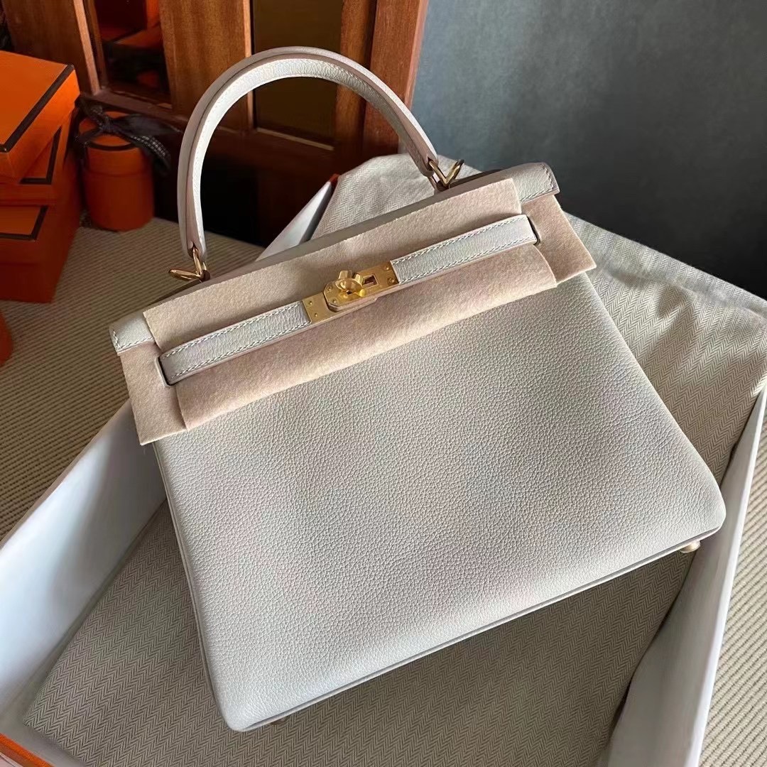 Qatar HM KL  25 evercolor  10 Craie 奶昔白内拼玫红 金