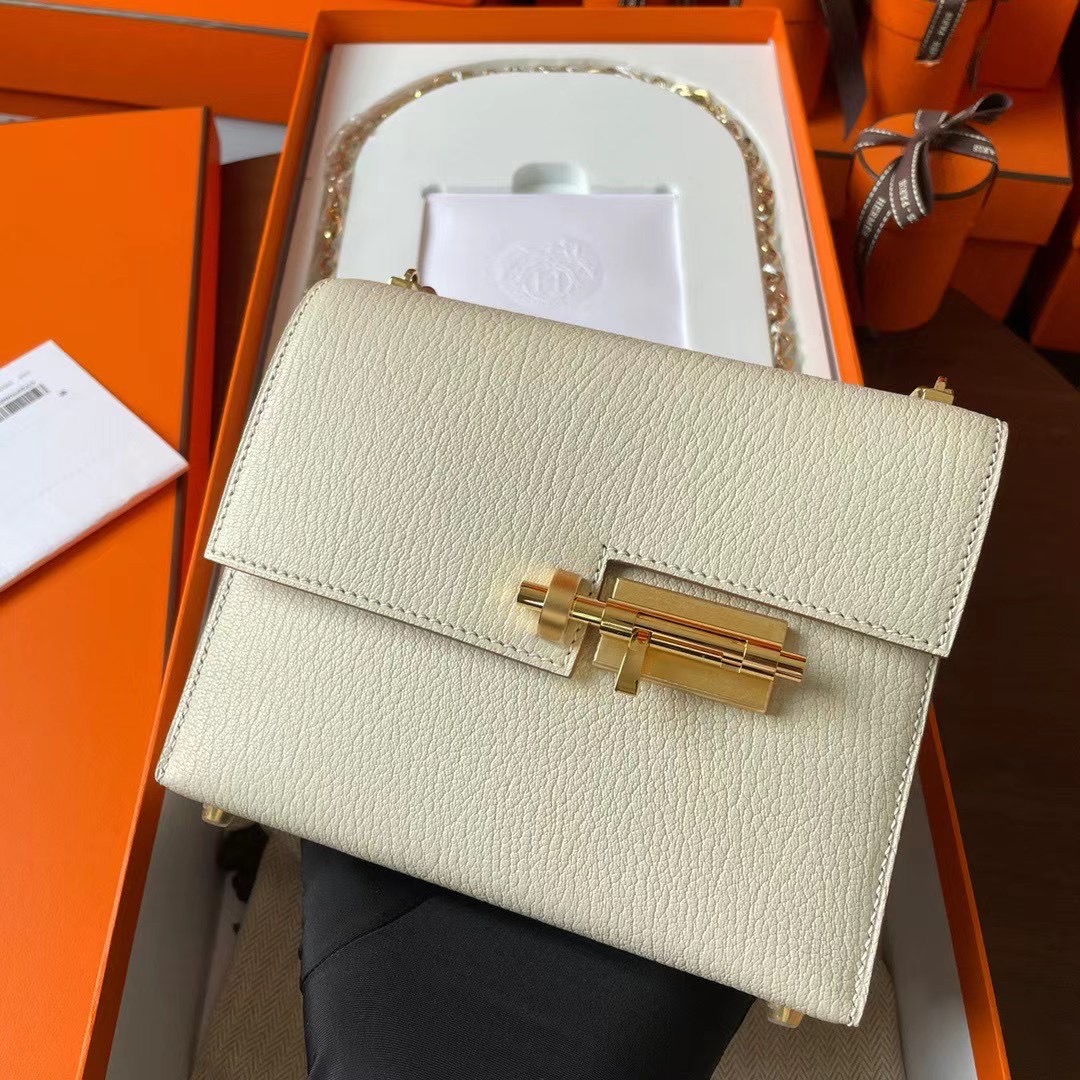 France hm 现货VR mini 17cm Chèvre 山羊皮 10 craie 奶昔白 金扣