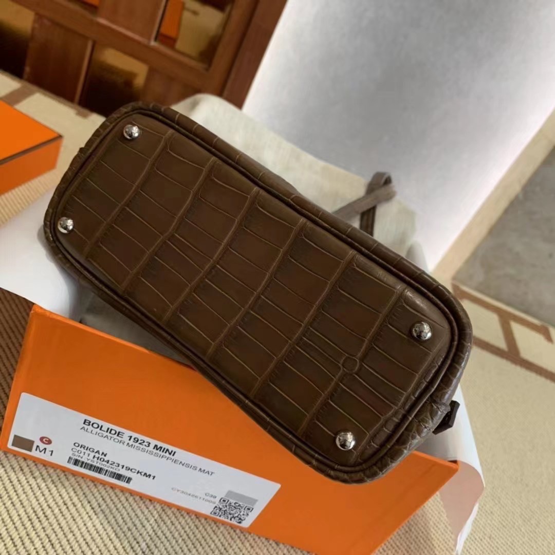 Qatar HM Bolide 1923 Mini Crocodile Leather M1 Origan