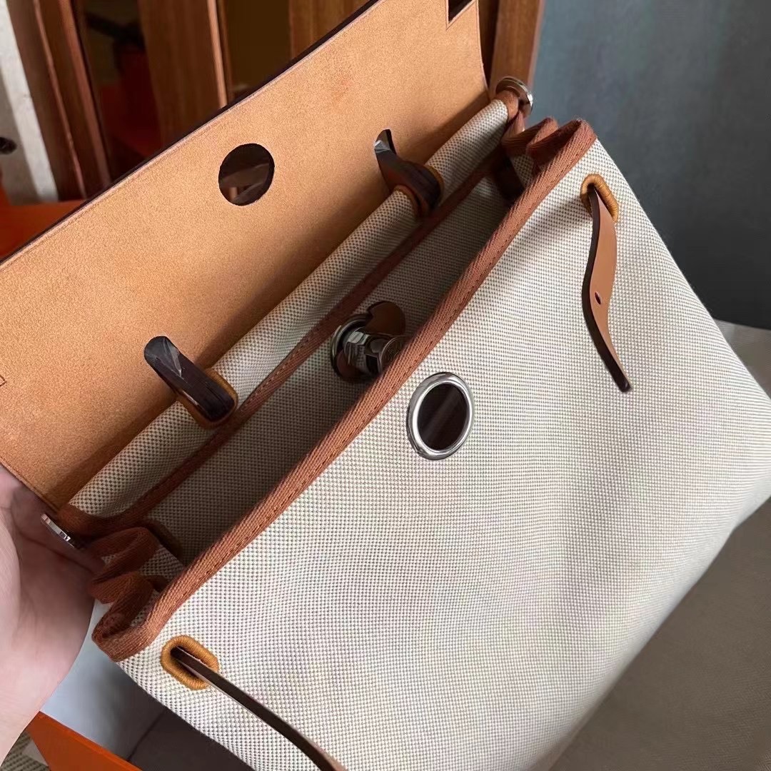 HM Herbag 31 内缝   Craie / Fauve 帆布拼金棕  银