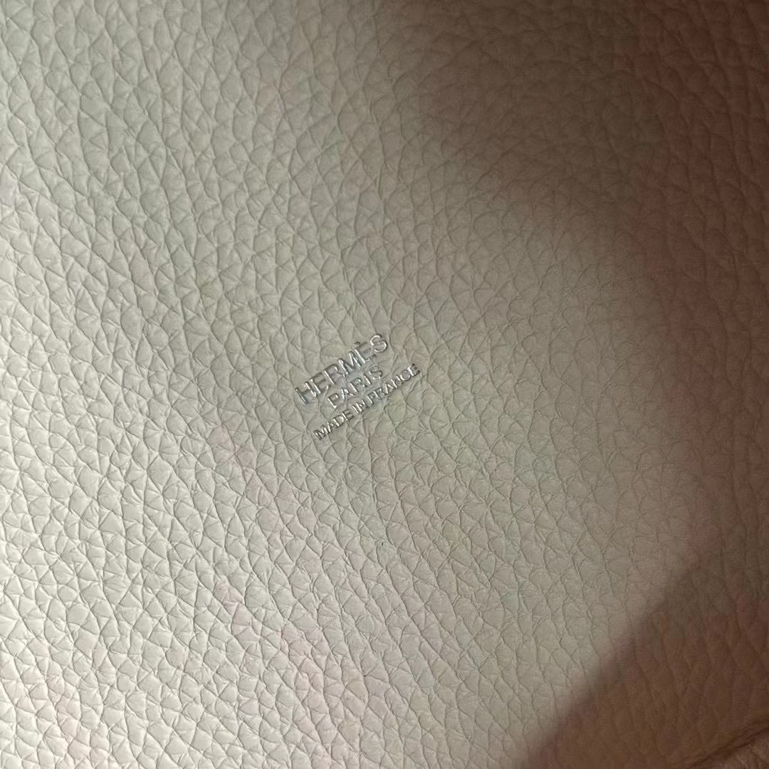 picotin 22 tc皮 金棕色拼大象灰拼奶昔白 银扣
