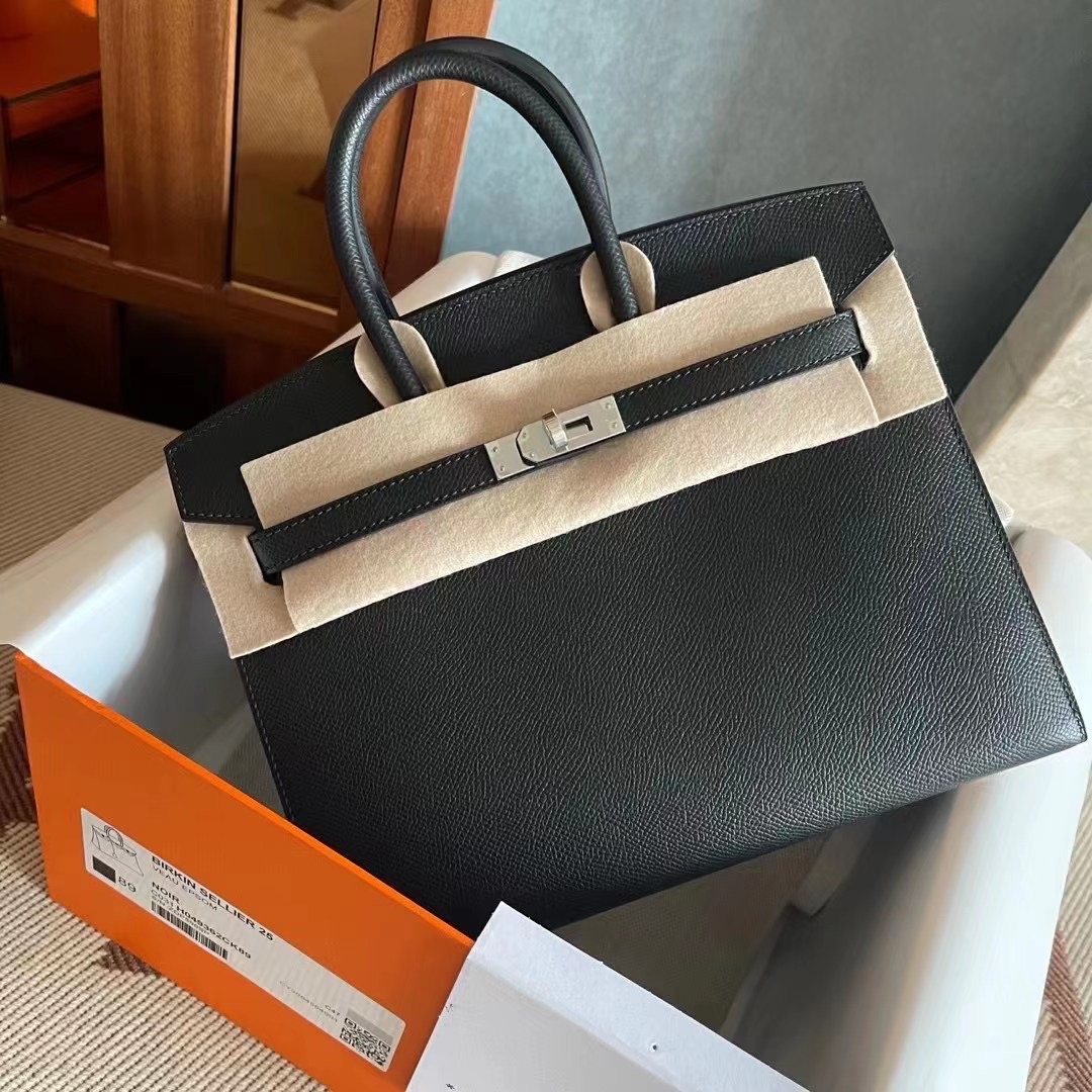 Abu Dhabi UAE HM BK 25 epsom 89 noir