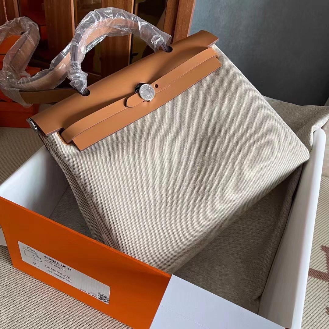 HM Herbag 31 内缝   Craie / Fauve 帆布拼金棕  银