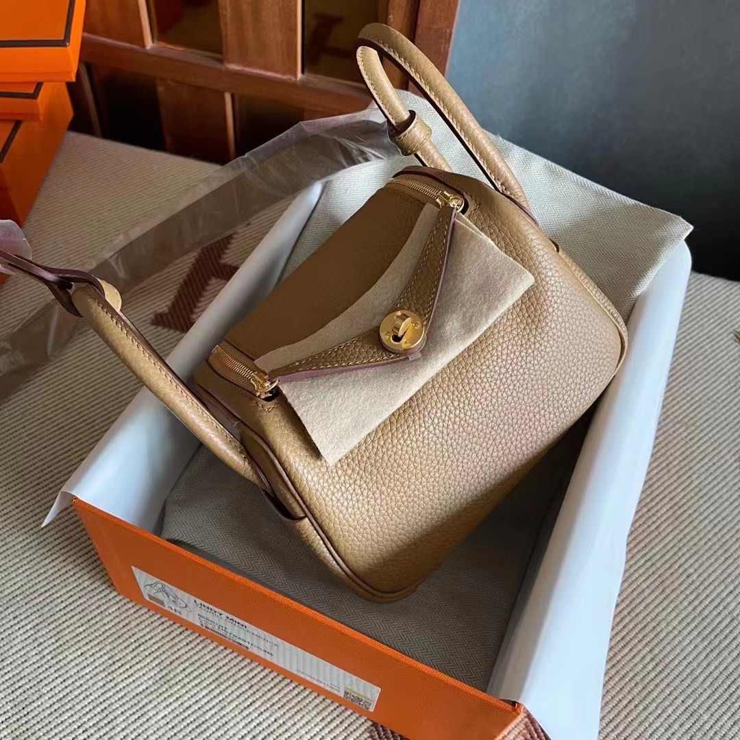 United Arab Emirates HM Mini LD Swift 4B BISCUIT 饼干色