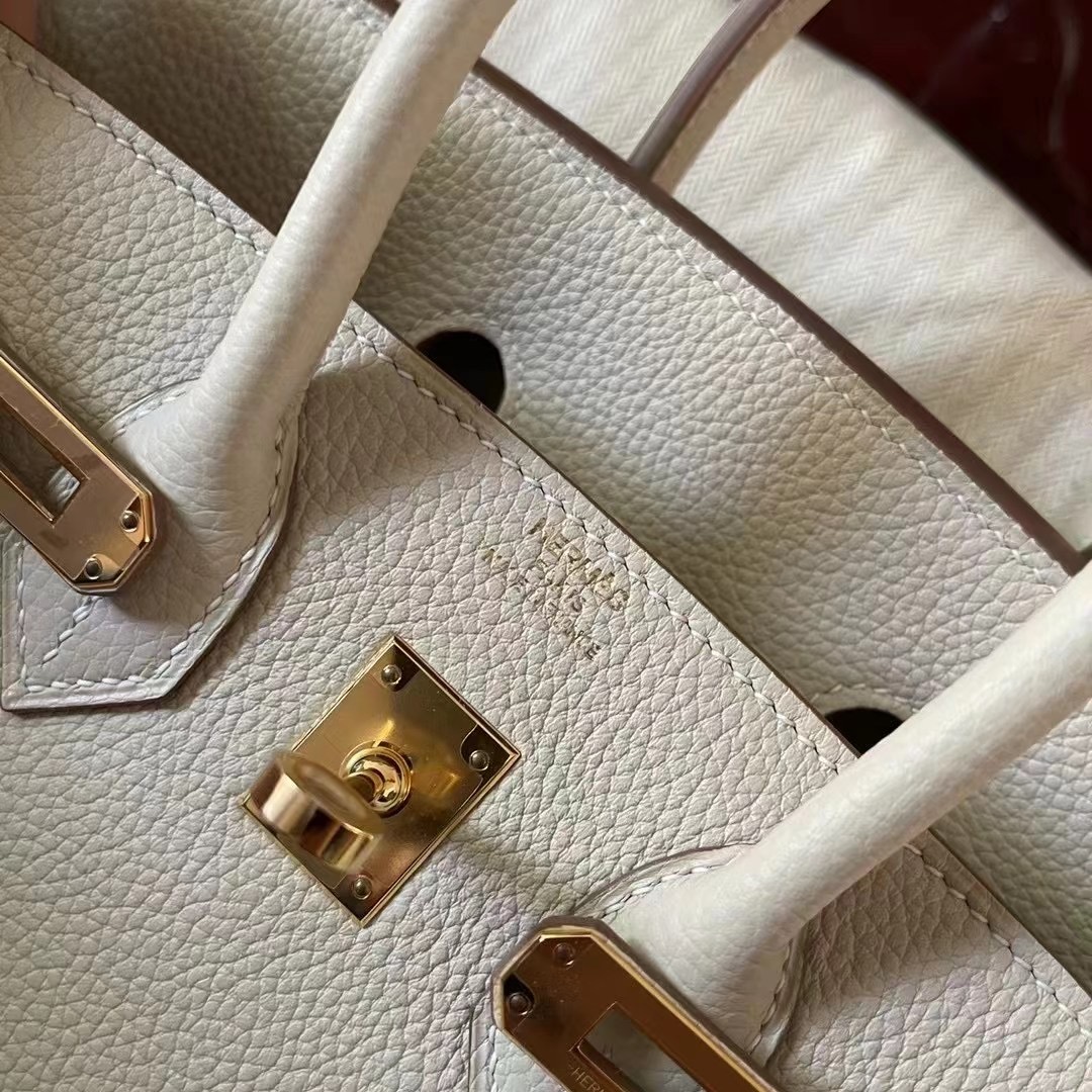 Saudi Arabia HM bk 25 奶昔白Carie togo金扣～ 仙气十足