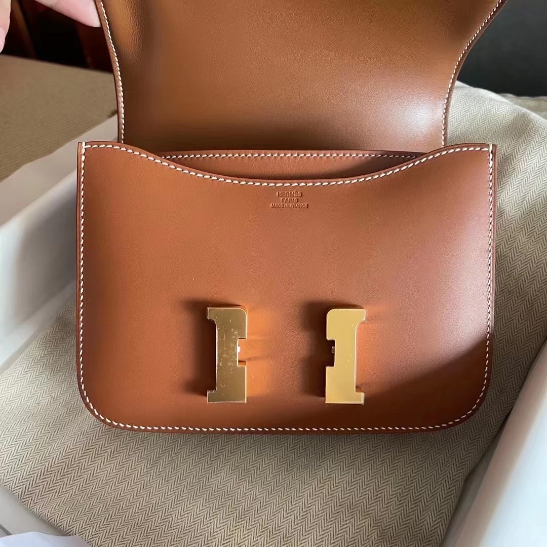 Constance 19 马鞍皮 saddle leather 37 gold