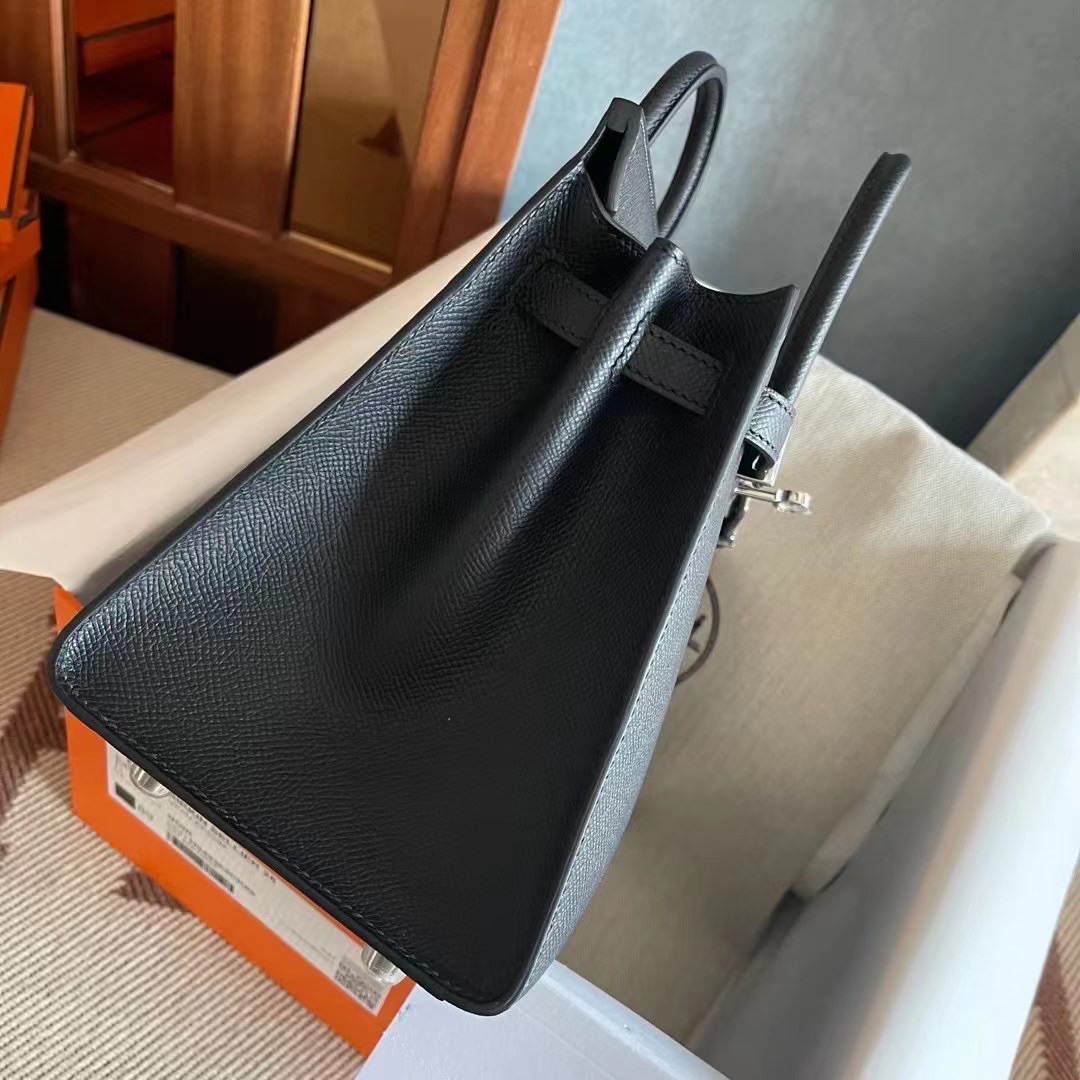 Abu Dhabi UAE HM BK 25 epsom 89 noir