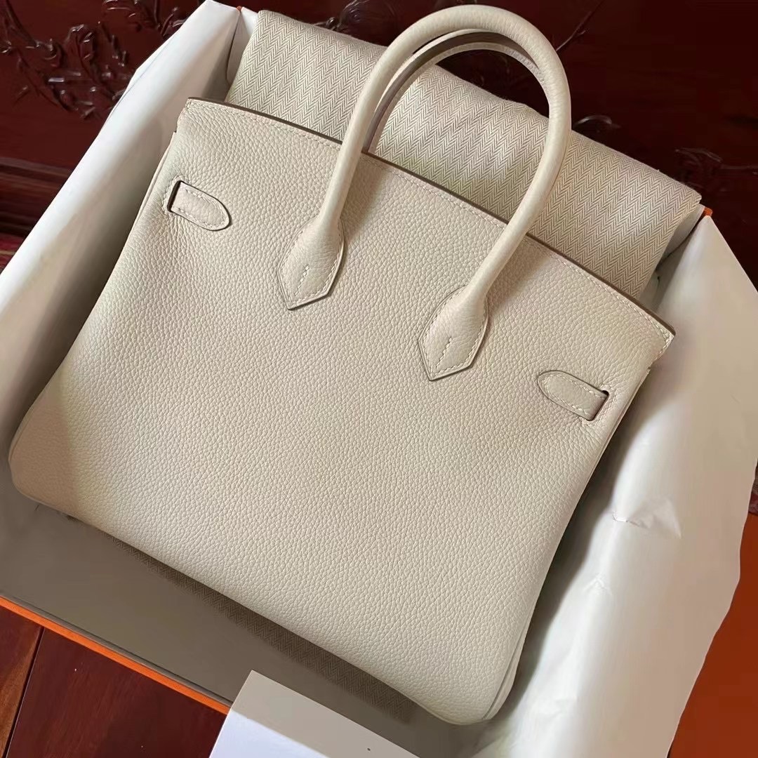 Saudi Arabia HM bk 25 奶昔白Carie togo金扣～ 仙气十足