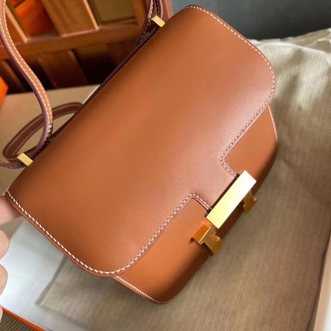 Constance 19 马鞍皮 saddle leather 37 gold
