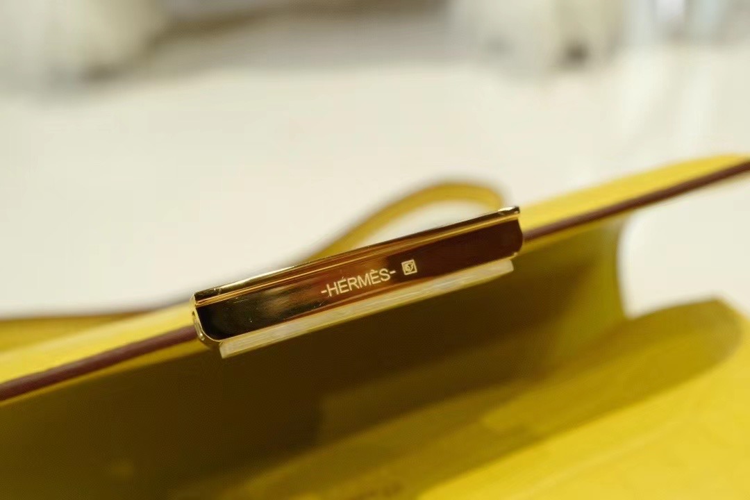 Hongkong HM Constance 19cm 雾面方块鳄鱼  9O jaune de naples那不勒斯黄/金扣