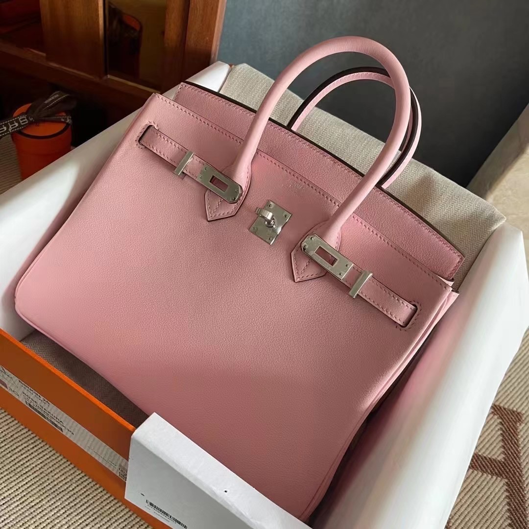 Tower Hamlets London UK Britain HM BK 25cm Swift 3Q Rose Sakura