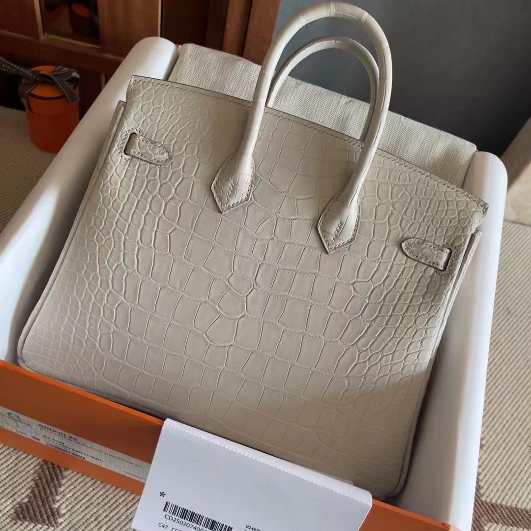 BK 25cm 新到皮🐊雾面美洲鳄鱼 8L Beton 奶油白 Matte Alligator Crocodile HM Hong Kong