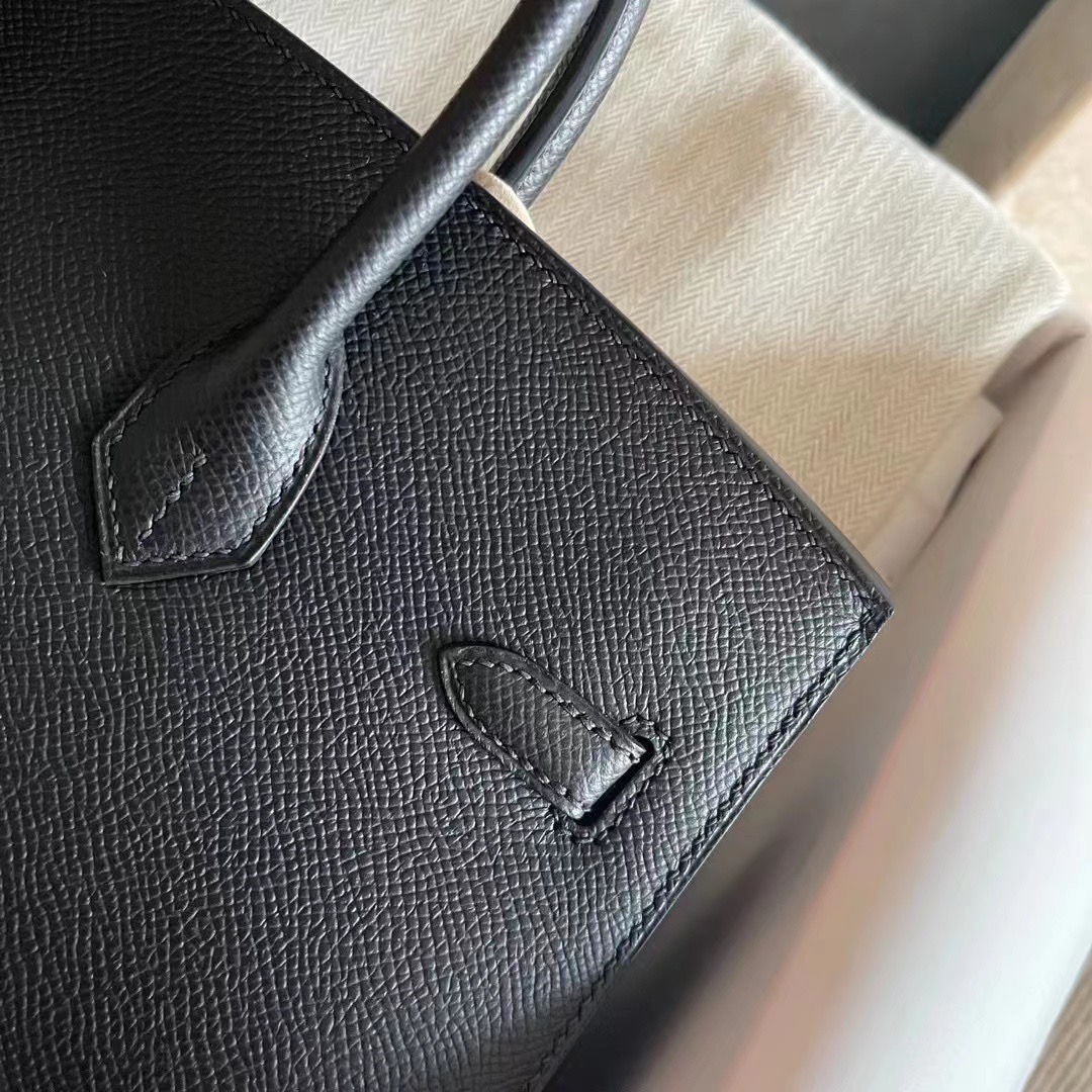 Abu Dhabi UAE HM BK 25 epsom 89 noir