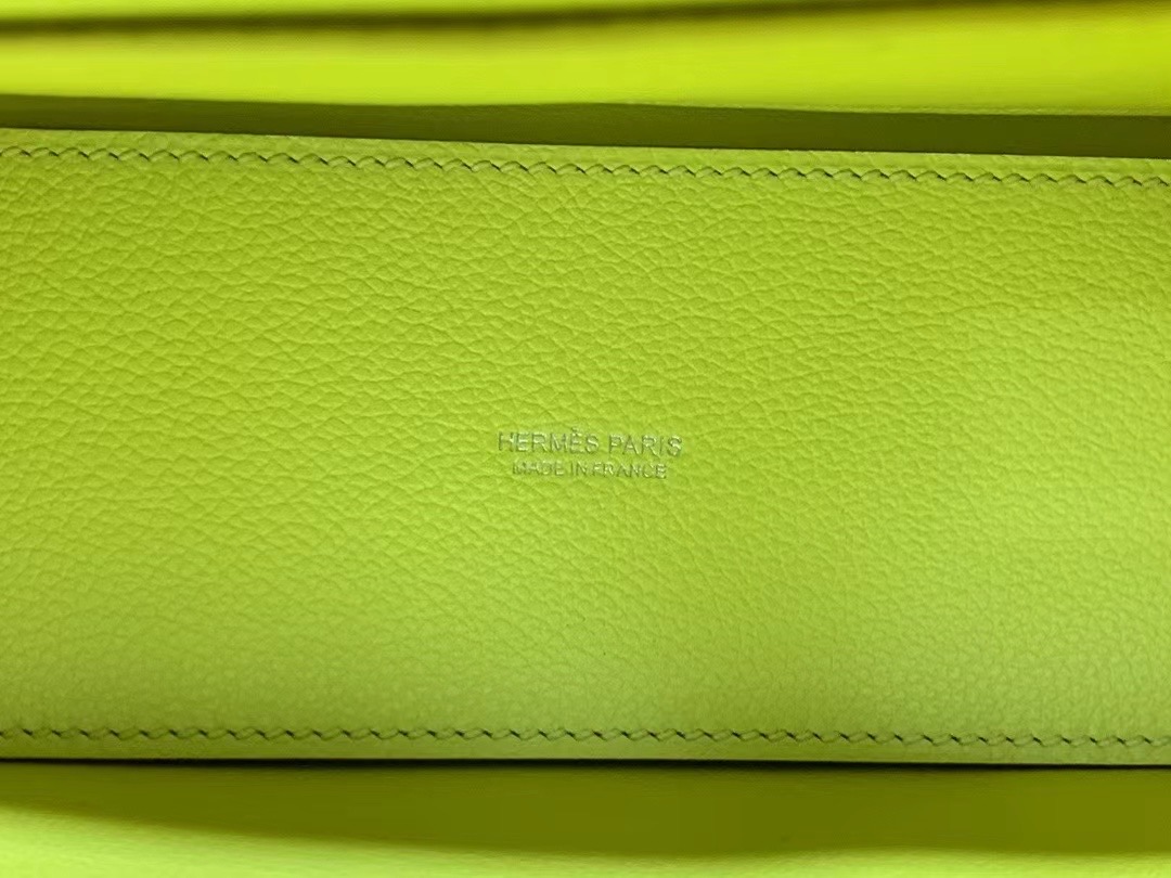 VIP一级品： kl danse 跳舞包 22cm 9R Lime 柠檬黄/银扣 eve皮  100%与正品完全零区别，代购级的新款。