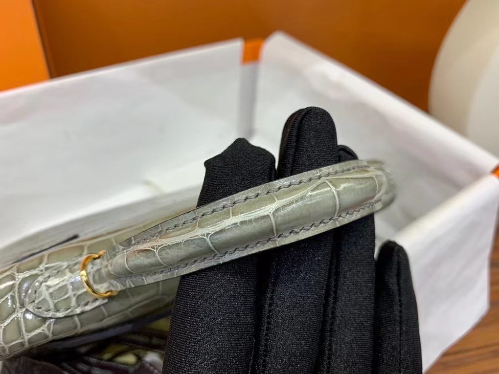 VIP一级品 Mini kl19cm 美洲鳄Alligator  CK81 Gris tourterelle斑鸠灰/金扣  手工缝制 臻品鉴赏