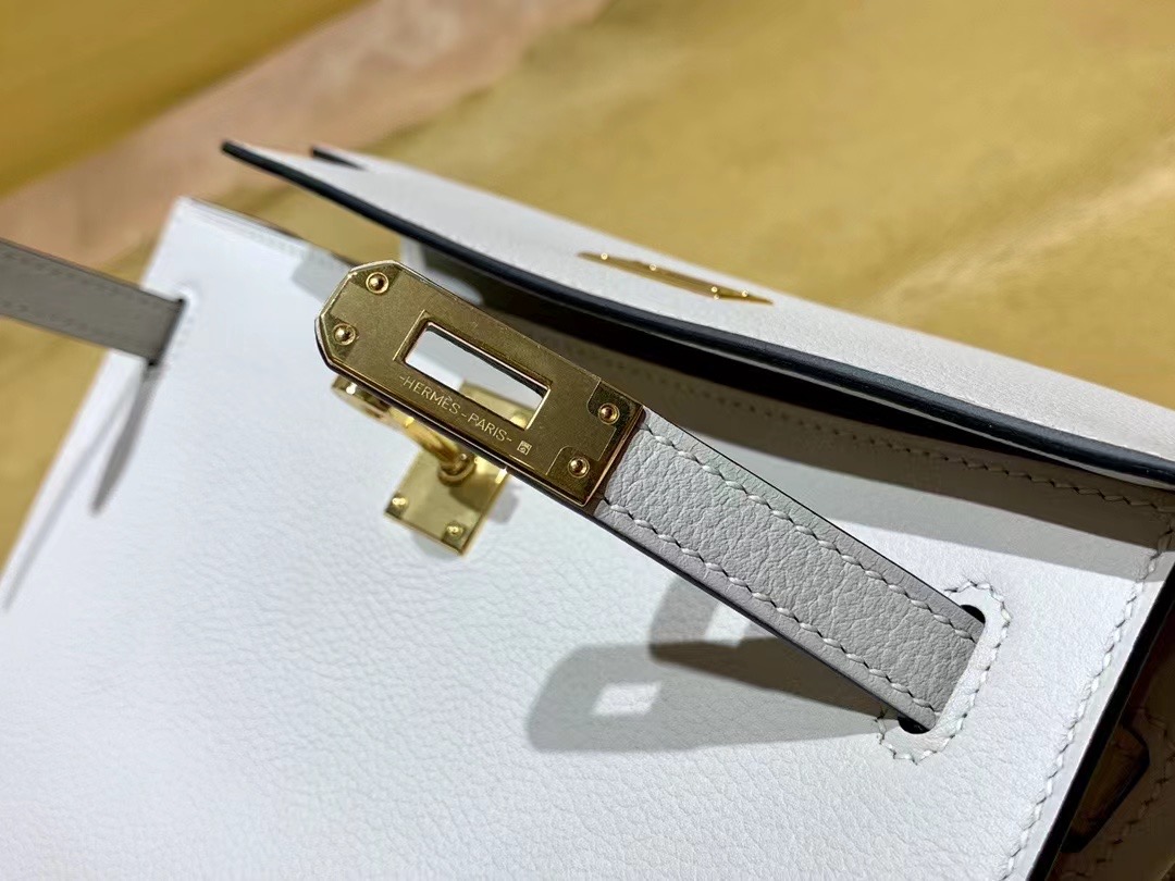 VIP一级品： kl danse 跳舞包 22cm Pearl grey 8O 珍珠灰/金扣 eve皮  100%与正品完全零区别，代购级的新款。