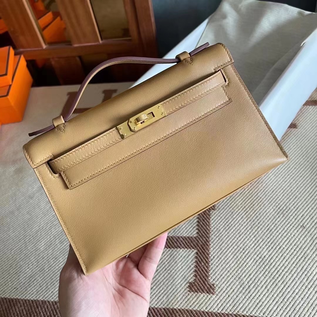 KL pochette swift 4B biscuit 饼干色 金