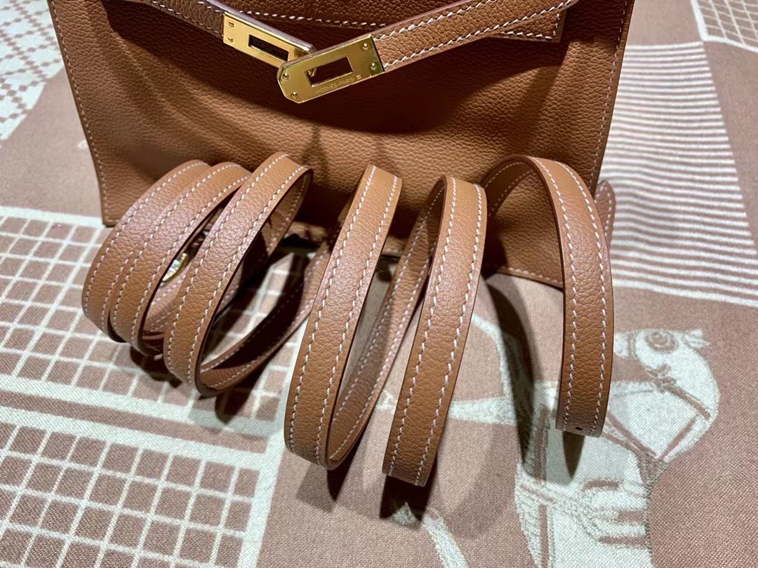 VIP一级品： kl danse 跳舞包 22cm  37gold金棕 eve皮 金扣 100%与正品完全零区别，代购级的新款。
