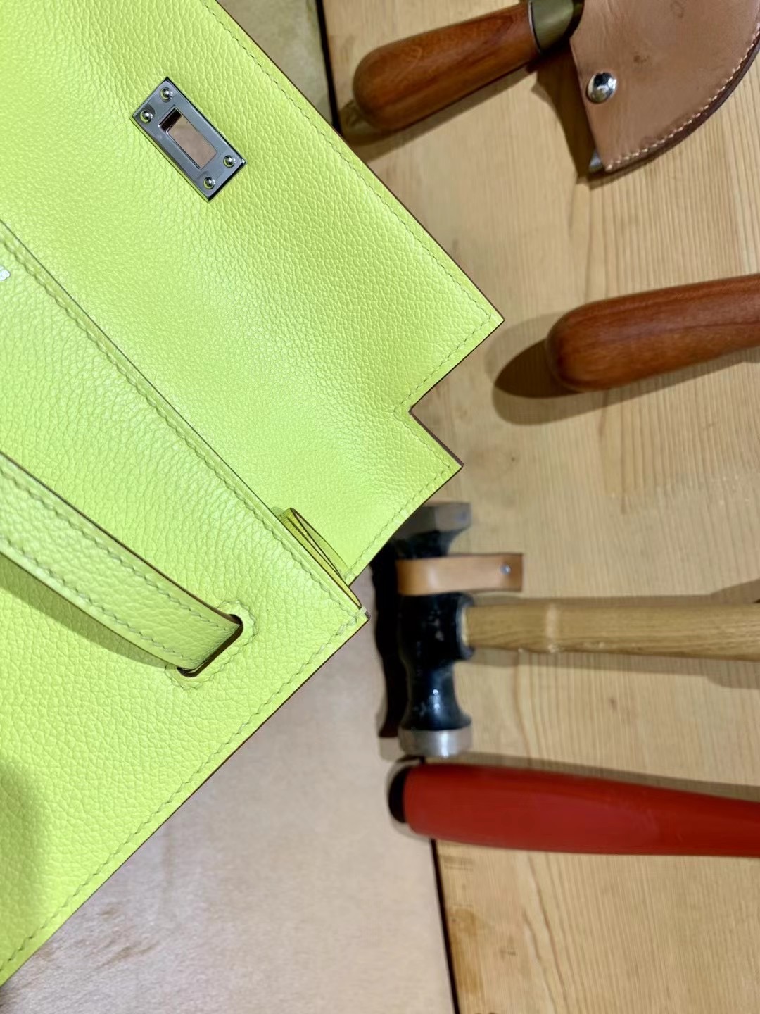 VIP一级品： kl danse 跳舞包 22cm 9R Lime 柠檬黄/银扣 eve皮  100%与正品完全零区别，代购级的新款。