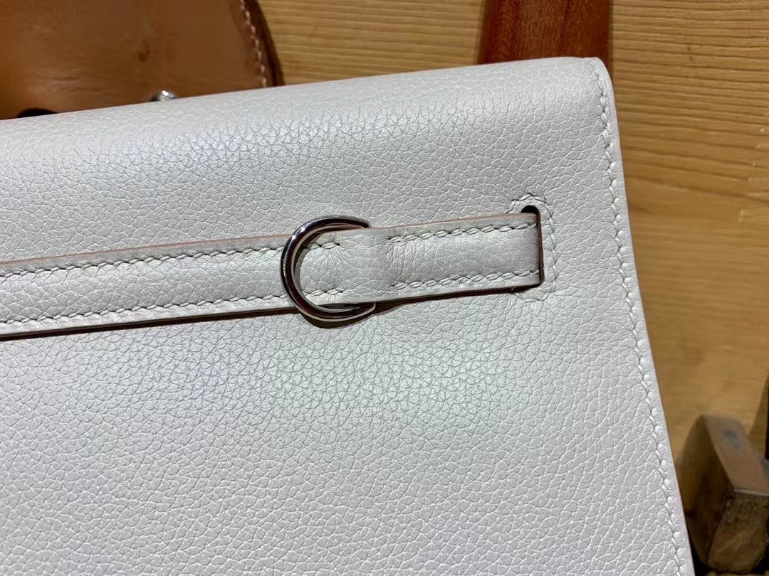 VIP一级品： kl danse 跳舞包 22cm Pearl grey 8O 珍珠灰/金扣 eve皮  100%与正品完全零区别，代购级的新款。