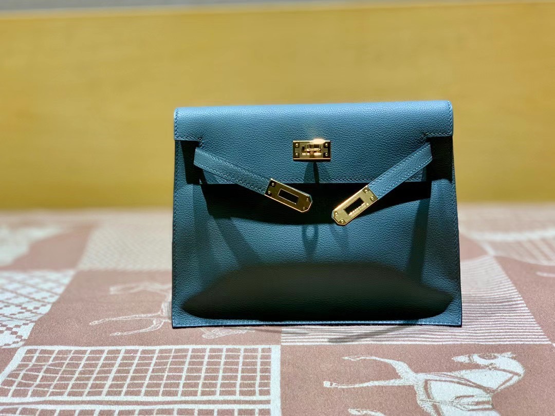VIP一级品： kl danse 跳舞包 22cm  63杏仁绿 eve皮 金扣 100%与正品完全零区别，代购级的新款。