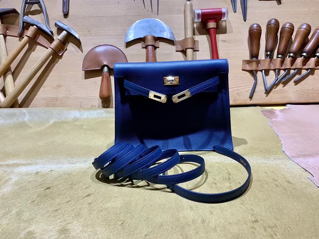 VIP一级品： kl danse 跳舞包 22cm 2Z Bleu nuit 午夜蓝/金扣 eve皮  100%与正品完全零区别，代购级的新款。