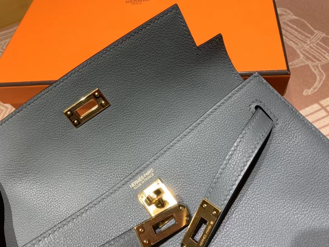 VIP一级品： kl danse 跳舞包 22cm  63杏仁绿 eve皮 金扣 100%与正品完全零区别，代购级的新款。