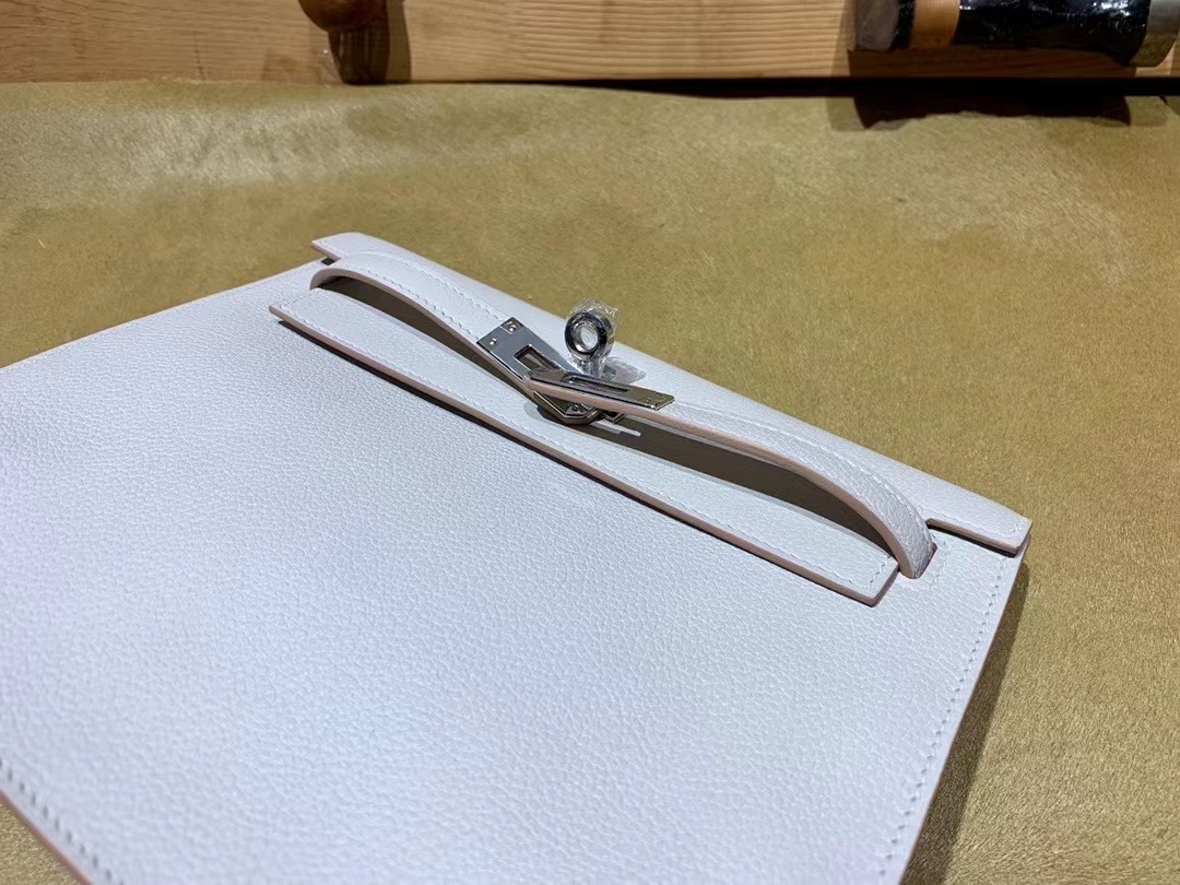 VIP一级品： kl danse 跳舞包 22cm Pearl grey 8O 珍珠灰/金扣 eve皮  100%与正品完全零区别，代购级的新款。