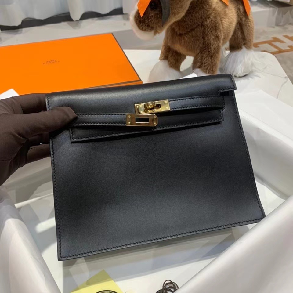 VIP一级品： kl danse 跳舞包 22cm 89 黑色/金扣 box皮  100%与正品完全零区别，代购级的新款。