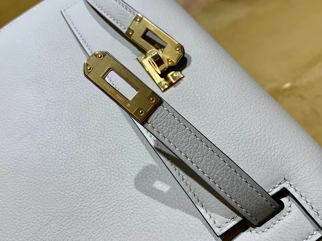 VIP一级品： kl danse 跳舞包 22cm Pearl grey 8O 珍珠灰/金扣 eve皮  100%与正品完全零区别，代购级的新款。