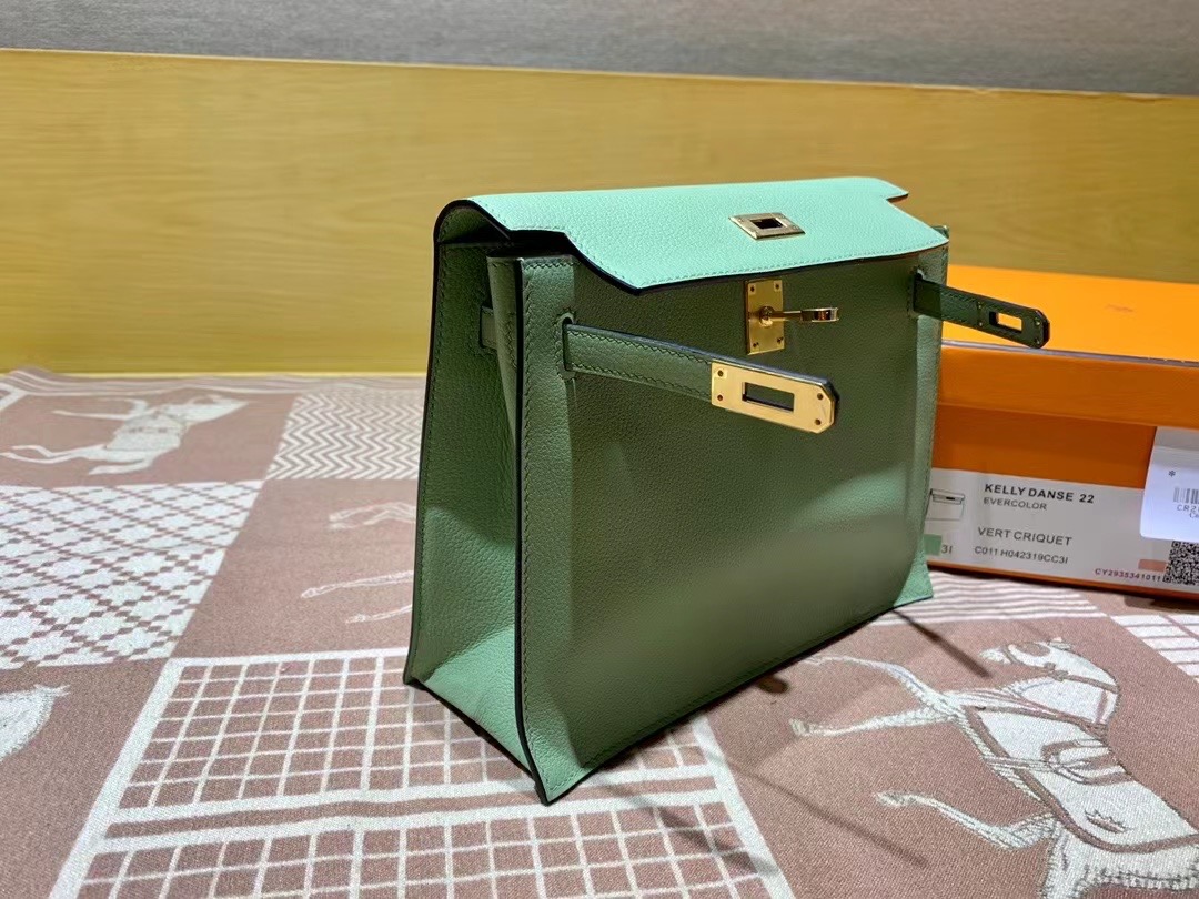 VIP一级品： kl danse 跳舞包 22cm 3i Vert criquet 牛油果绿eve皮  金扣 100%与正品完全零区别，代购级的新款。