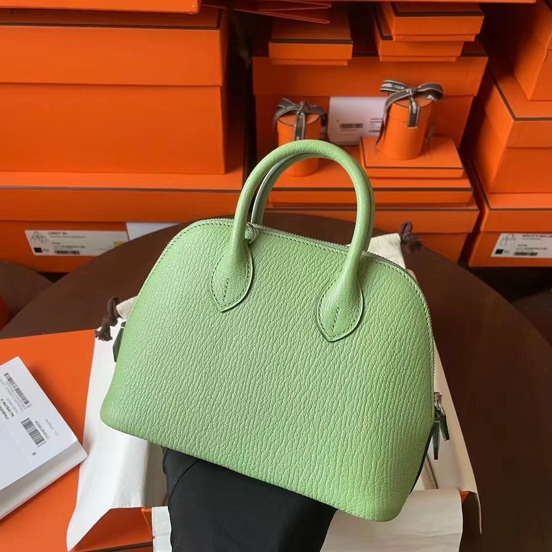 Mini Bolide 山羊皮 3I Vert criquet 牛油果绿 银扣