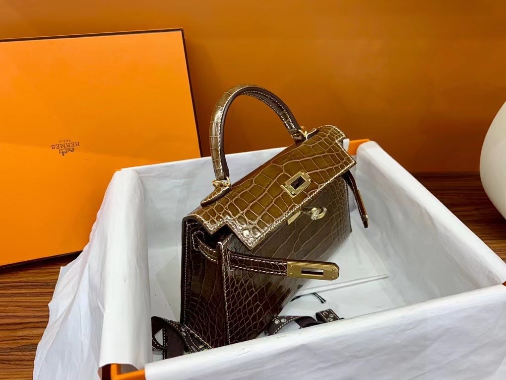 VIP一级品 Mini kl19cm 美洲鳄Alligator   CK17烟草色/金扣  手工缝制 臻品鉴赏