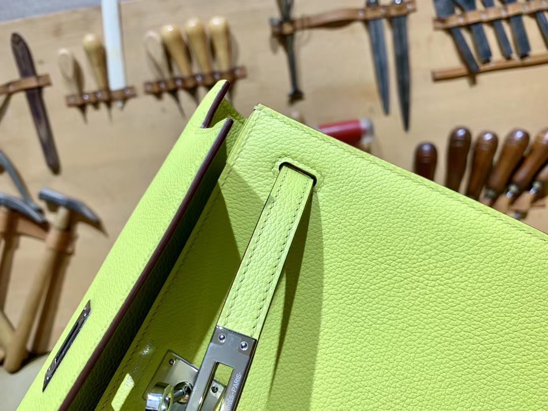VIP一级品： kl danse 跳舞包 22cm 9R Lime 柠檬黄/银扣 eve皮  100%与正品完全零区别，代购级的新款。
