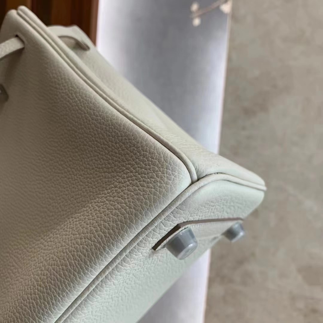 New York USA HM BK 25cm togo 10 craie